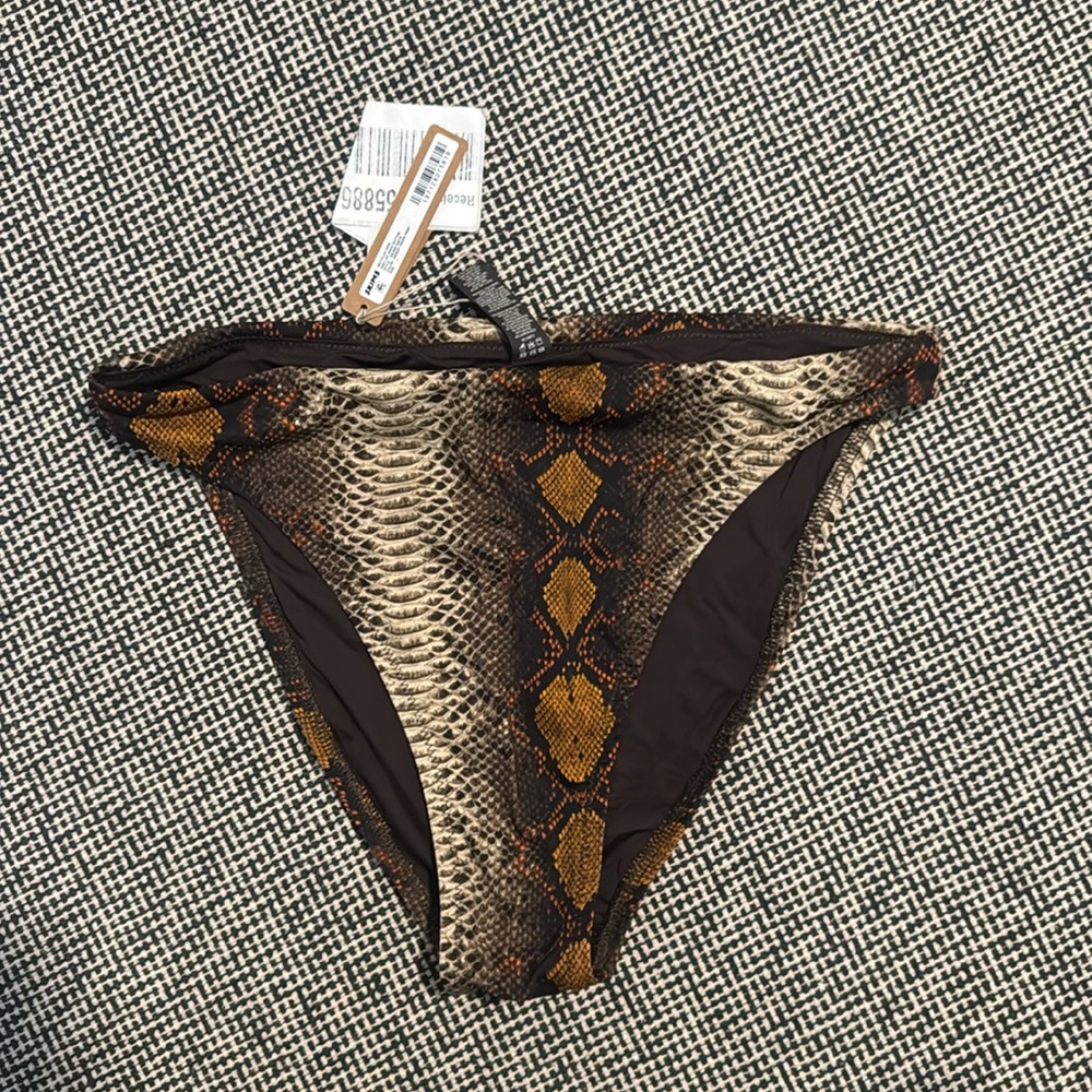 SKIMS HIGH LEG BIKINI BOTTOM snake print